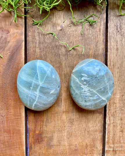 Green Moonstone Palm Stone |